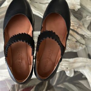 Gentle Souls by Kenneth Cole Luca ruffle strap flats size 7 new without box